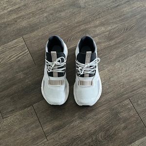 On Cloud Cloudnova Tennis Shoes